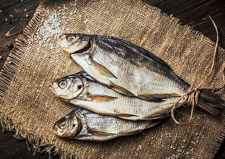Какая вяленая рыба самая вкусная: правила выбора и хранения